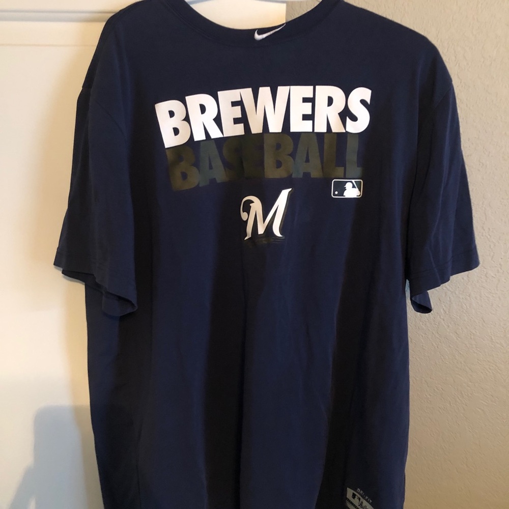 Nike Milwaukee Brewers dri-fit shirt